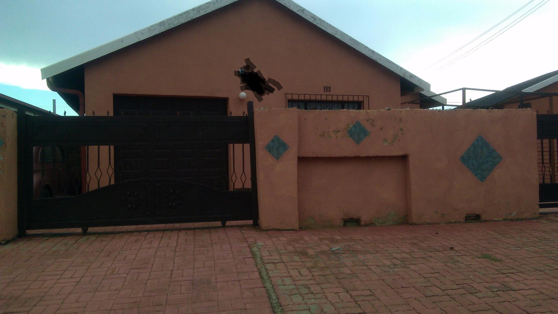 House for Sale in Sebokeng Zone 14, Sebokeng 79128