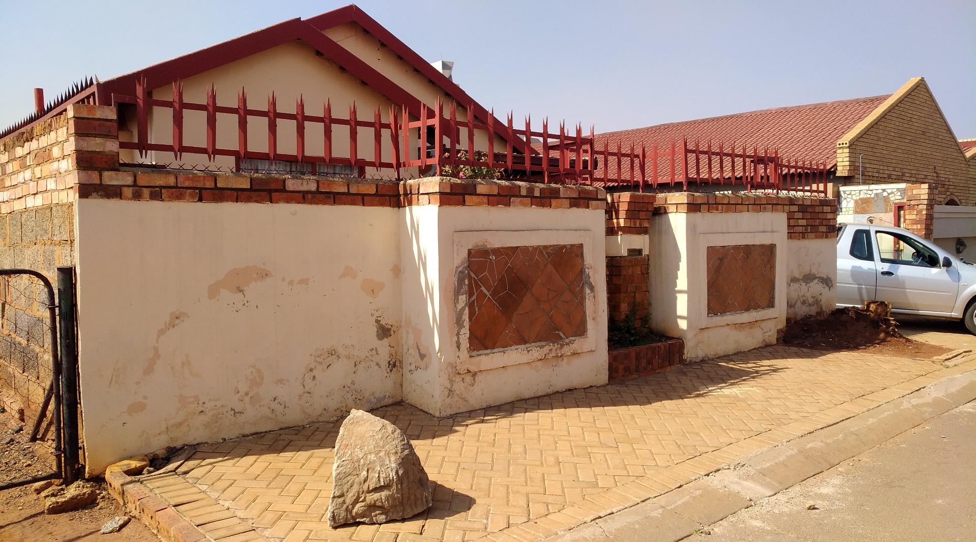 4 Bedroom House for Sale - Gauteng