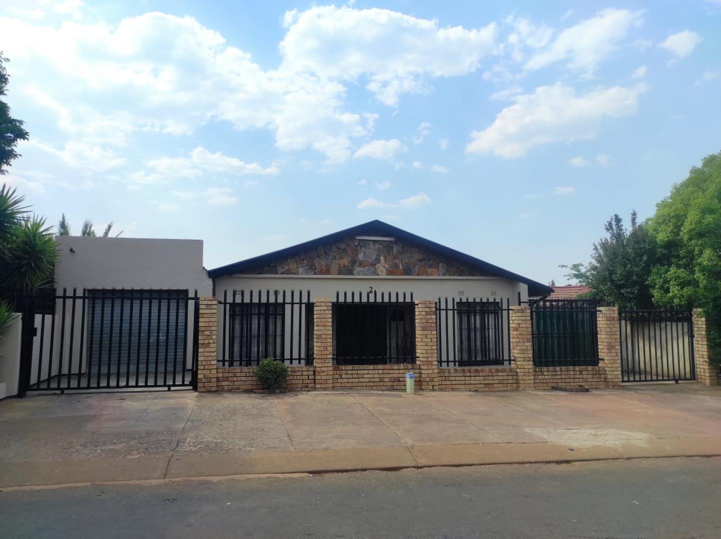 4 Bedroom House for Sale - Gauteng