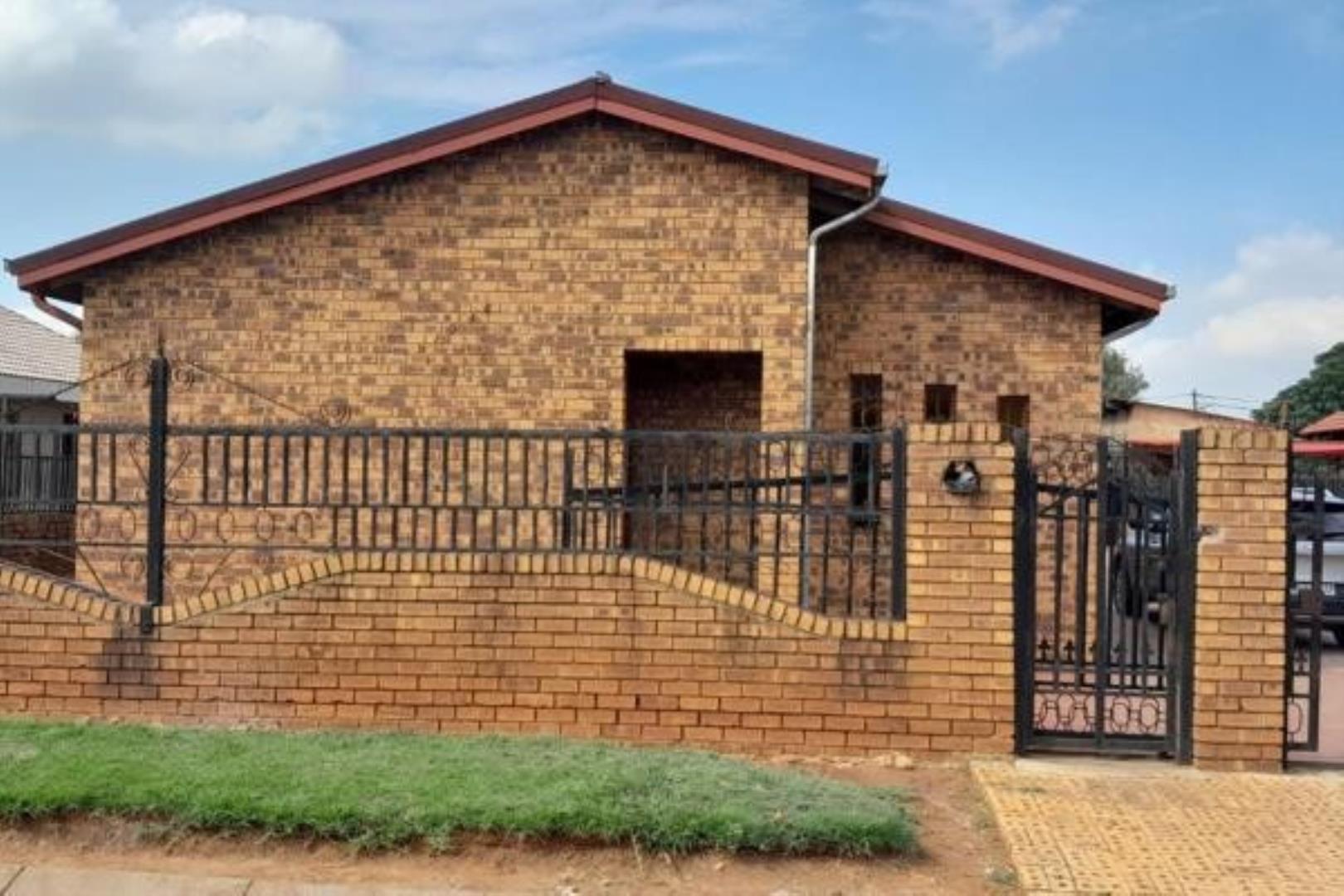 4 Bedroom House for Sale - Mpumalanga