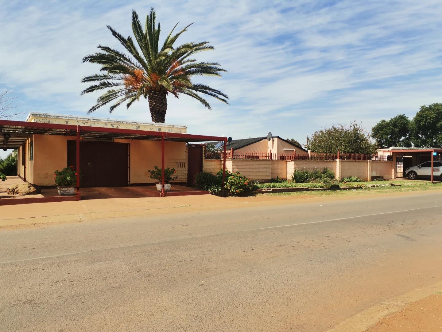 4 Bedroom House for Sale - Gauteng