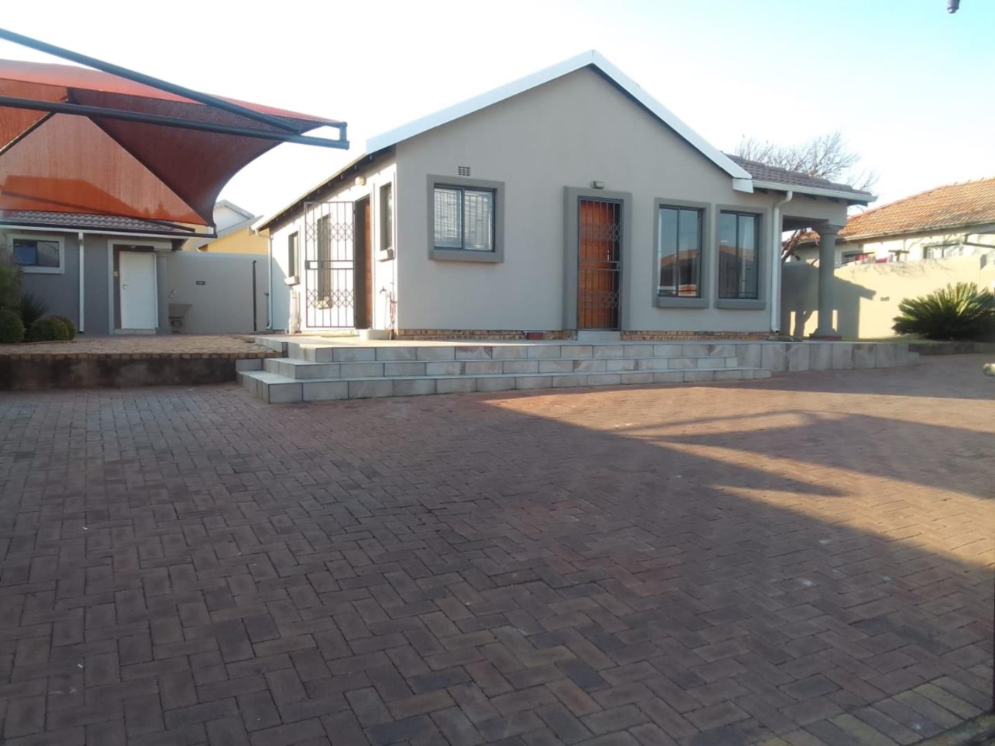 4 Bedroom House for Sale - Gauteng