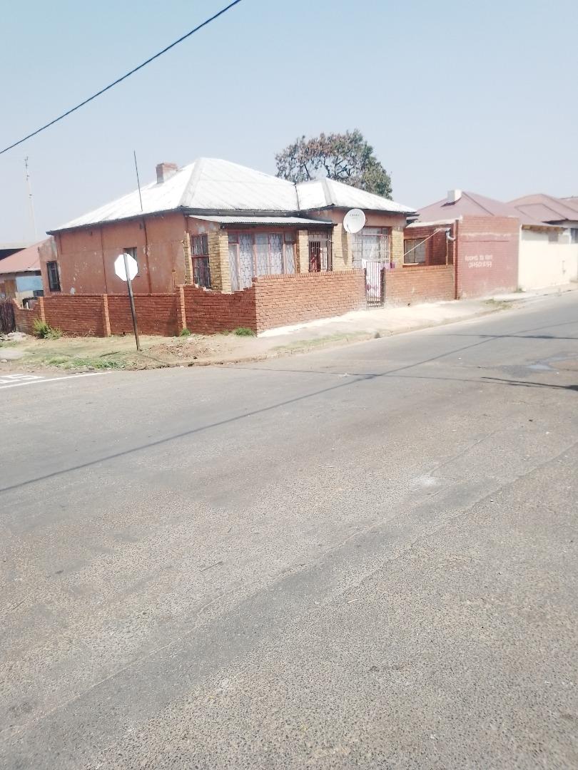 6 Bedroom House for Sale - Gauteng