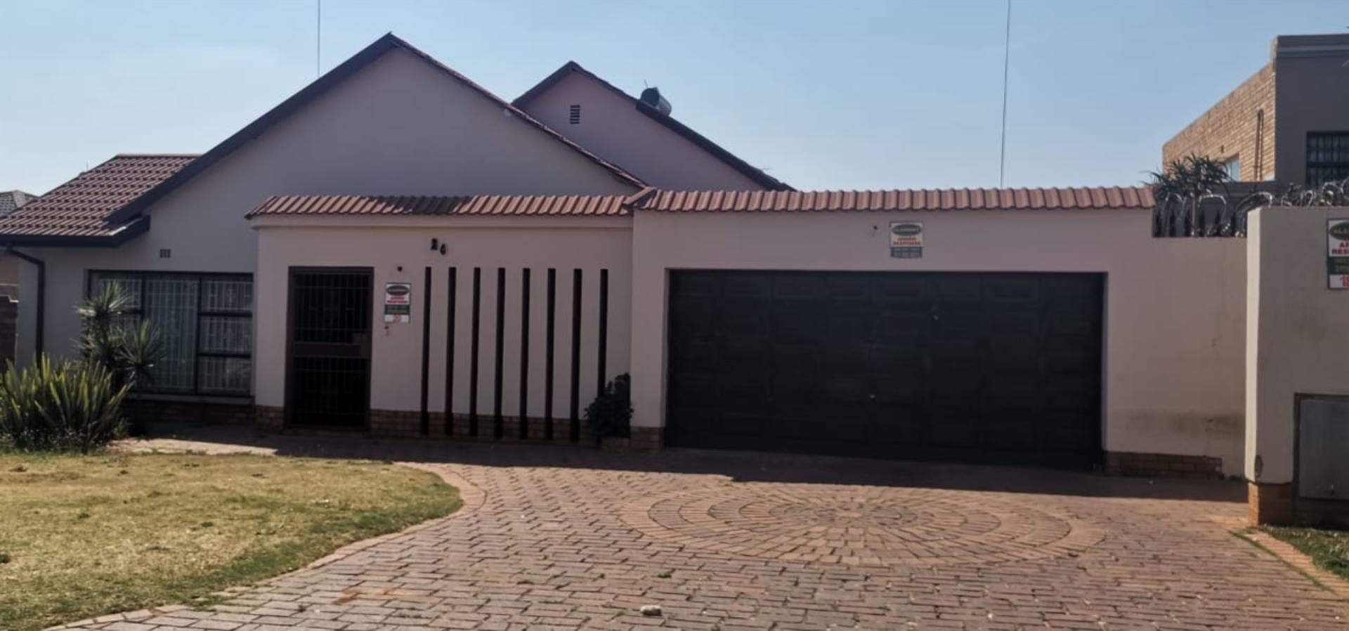 4 Bedroom House for Sale - Gauteng