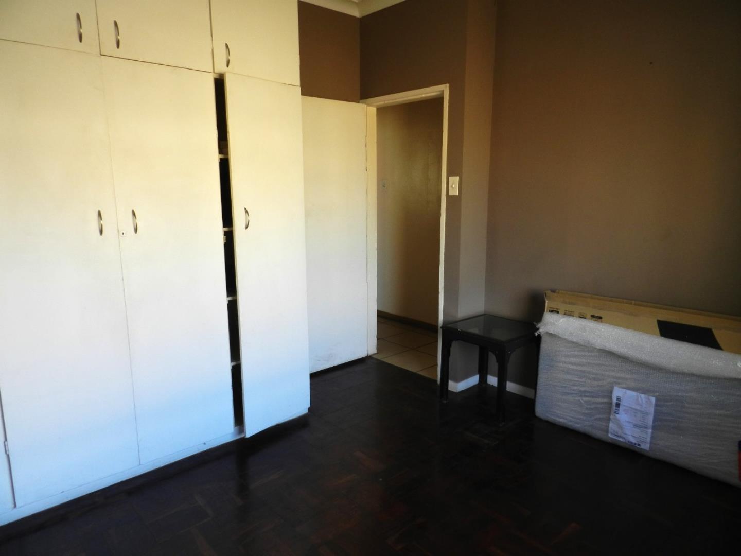 704908_2nd_bedroom_1.jpg