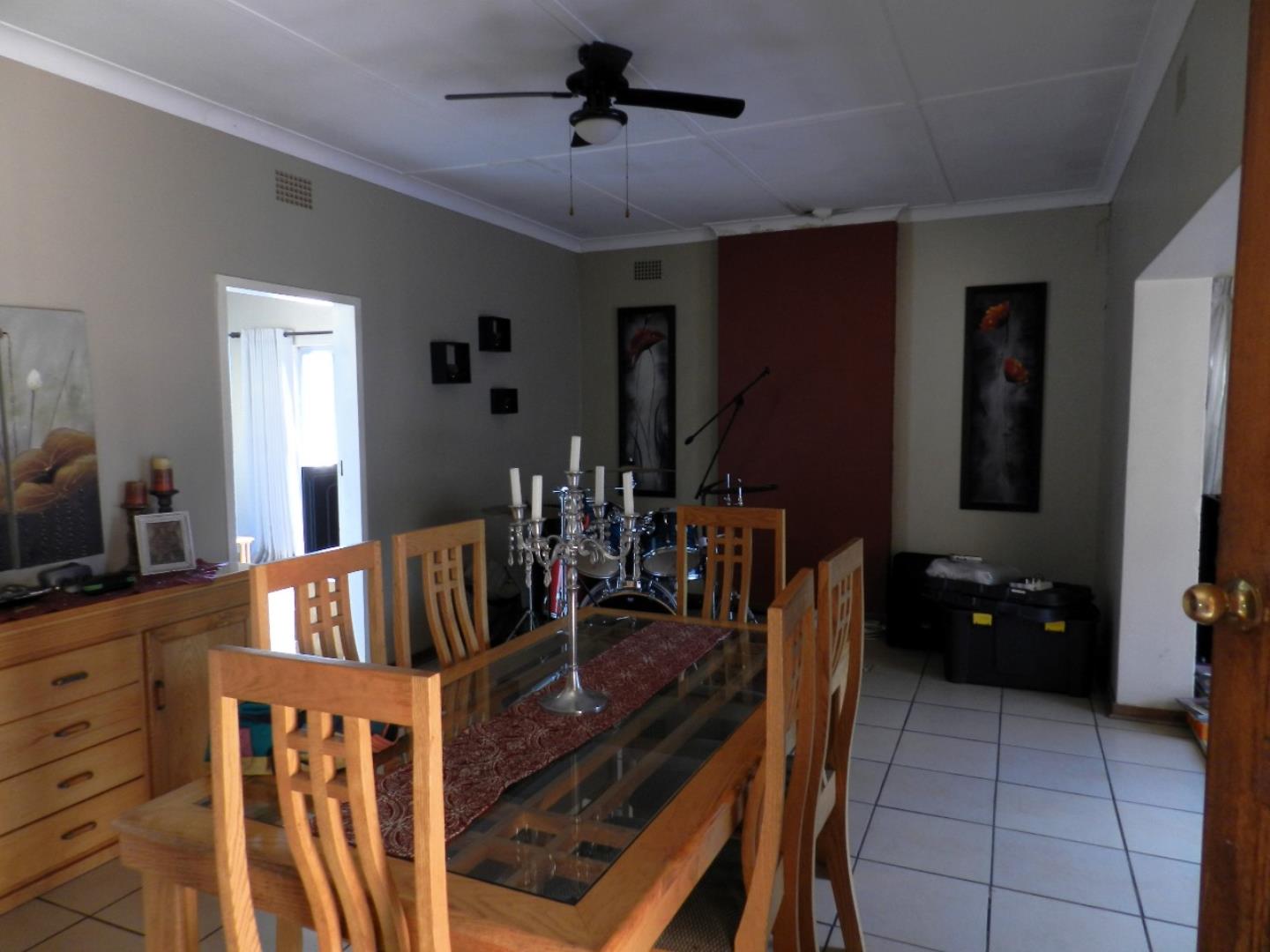 704908_Dining_Room_1.jpg