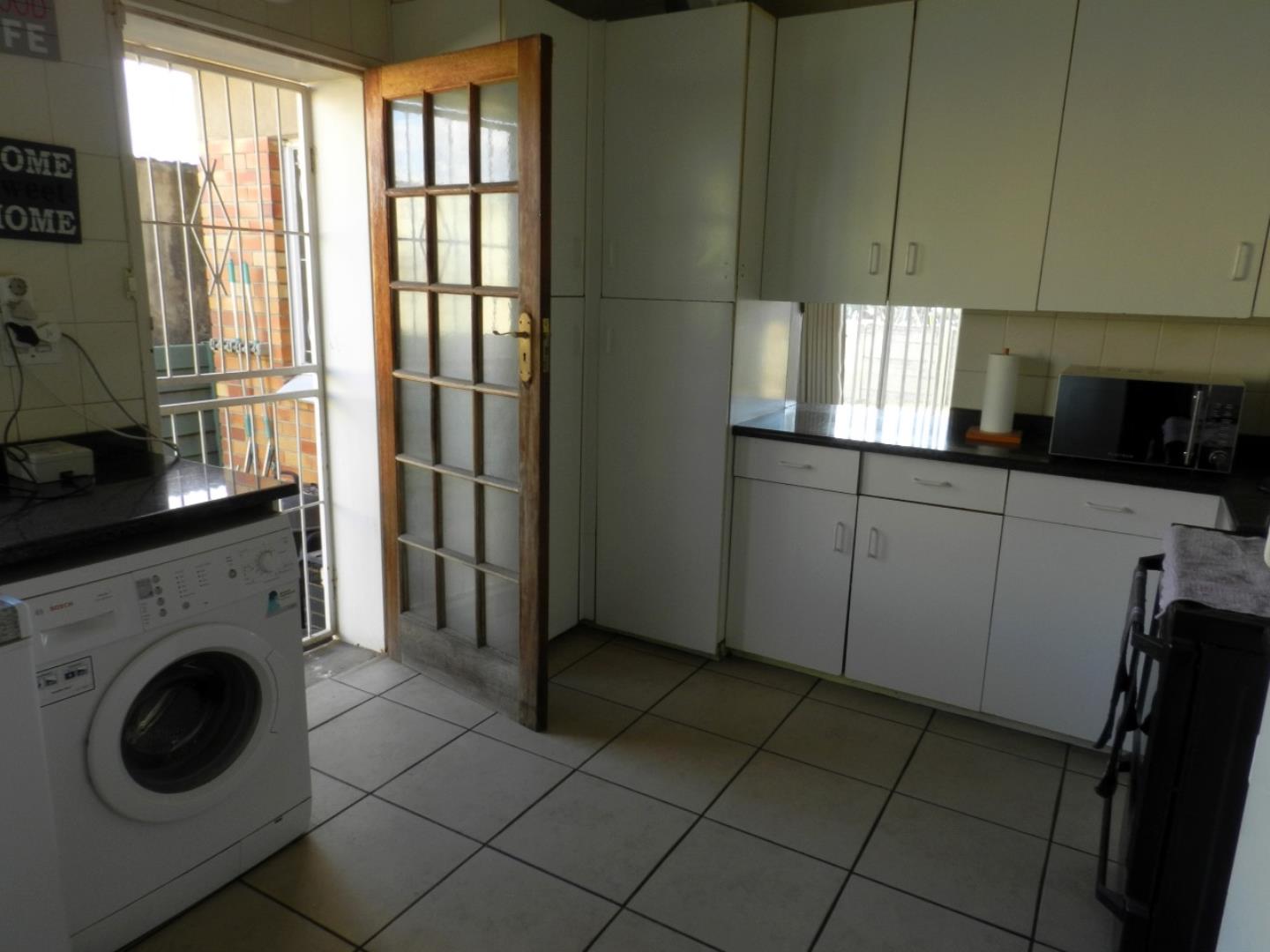 704908_Kitchen.jpg
