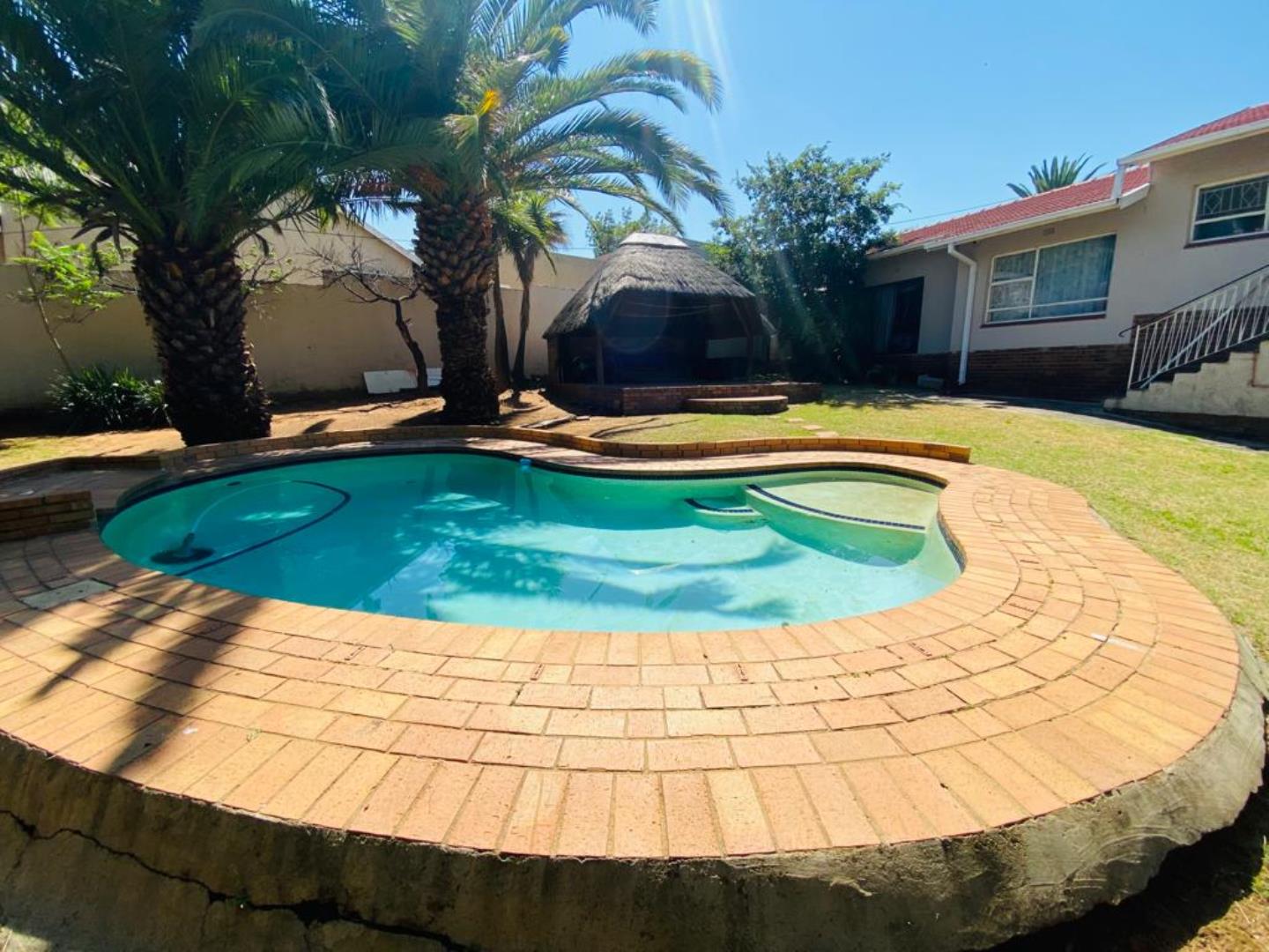 6 Bedroom House for Sale - Gauteng