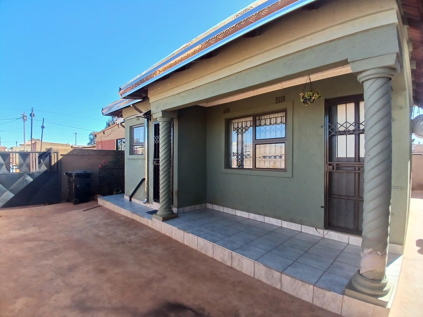 5 Bedroom House for Sale - Gauteng