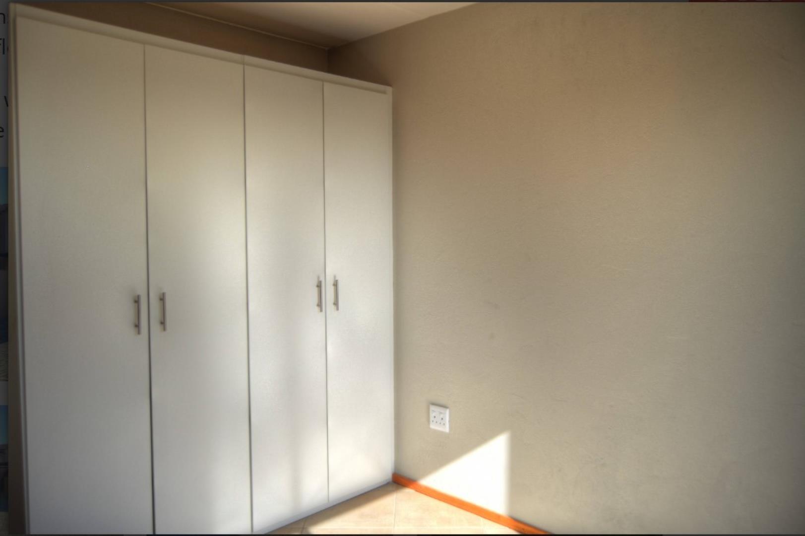 727453_Bedroom1.jpg
