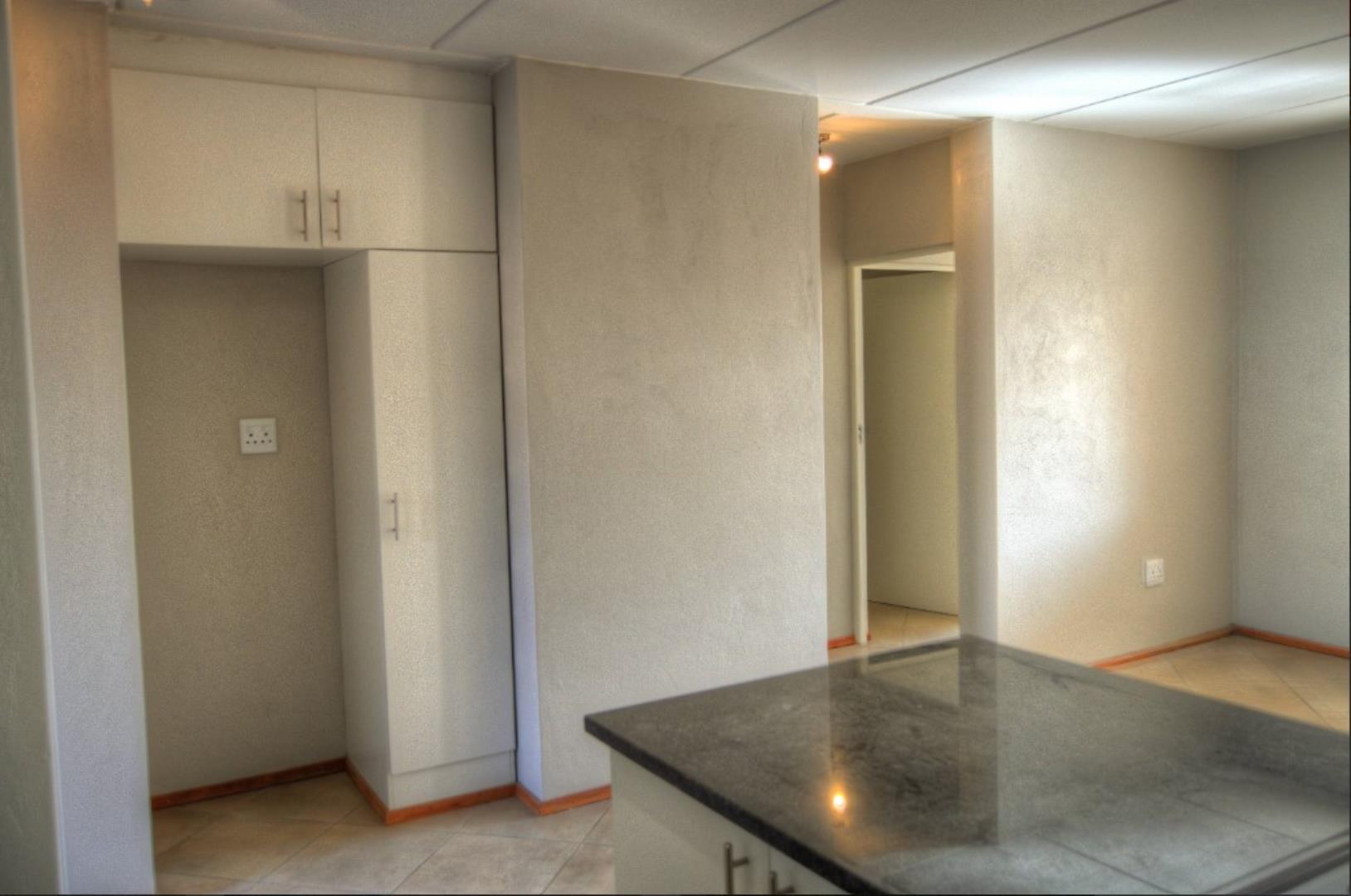 727453_Kitchen_Fridge.jpg