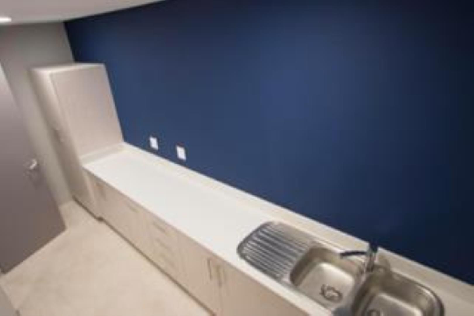 729408_riv79.jpg
