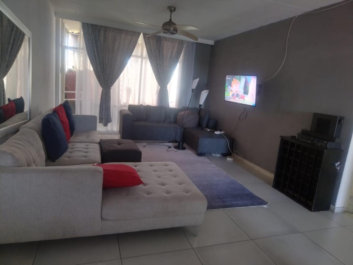 2 Bedroom Apartment for Sale - Gauteng