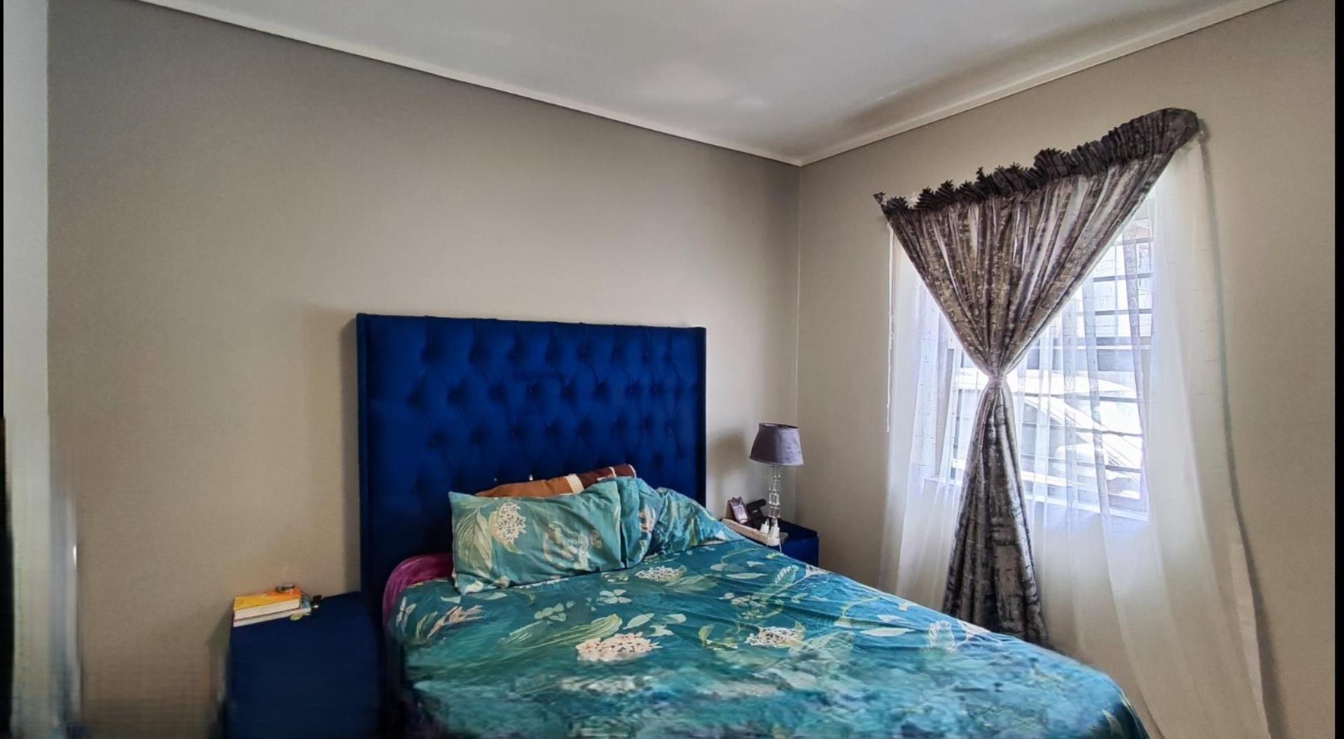 730741_Main_Bedroom.jpg