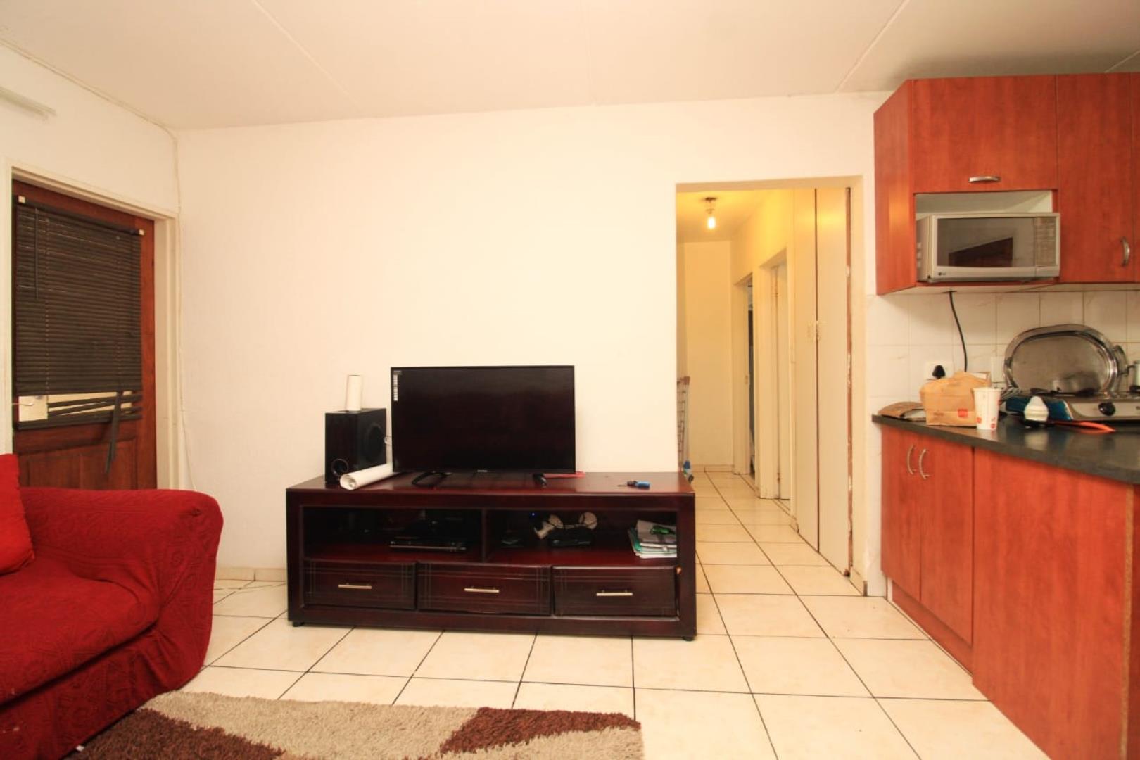 739739_Ormonde_prop_4_sale_Judith_-8.jpeg