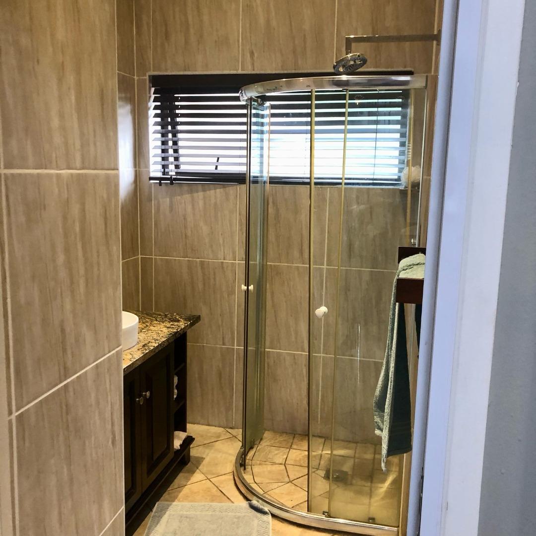 739922_2nd_bathroom.jpg