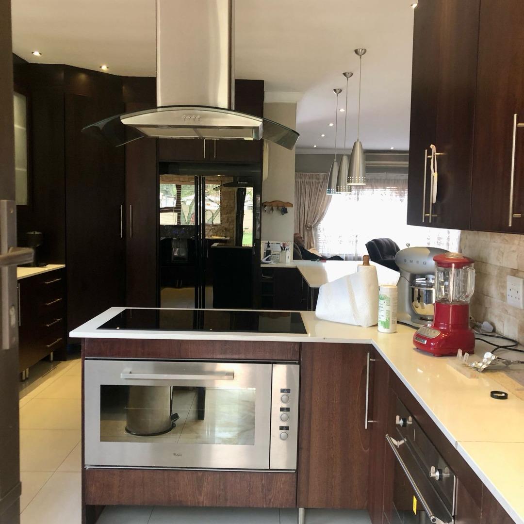 739922_Kitchen_1.jpg
