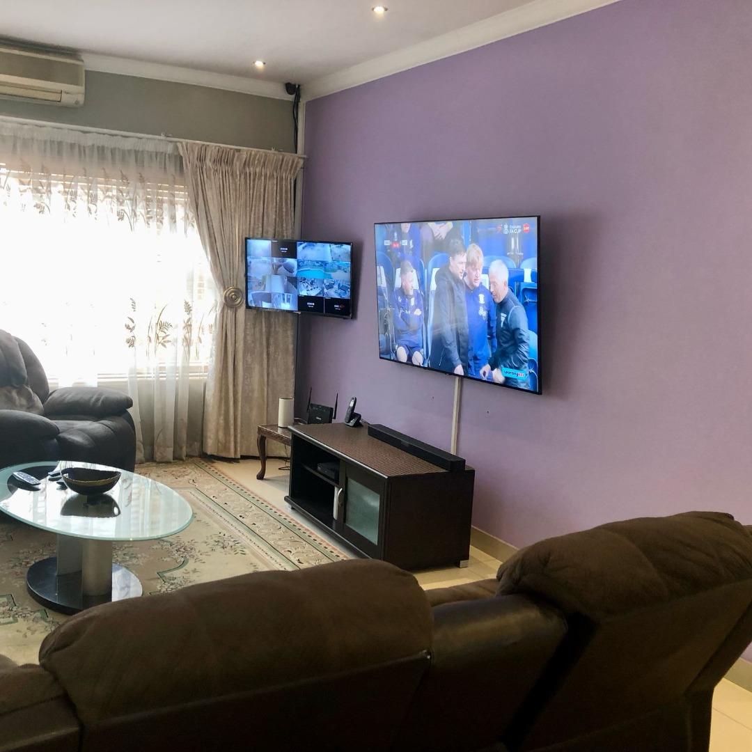 739922_TV_room_1.jpg
