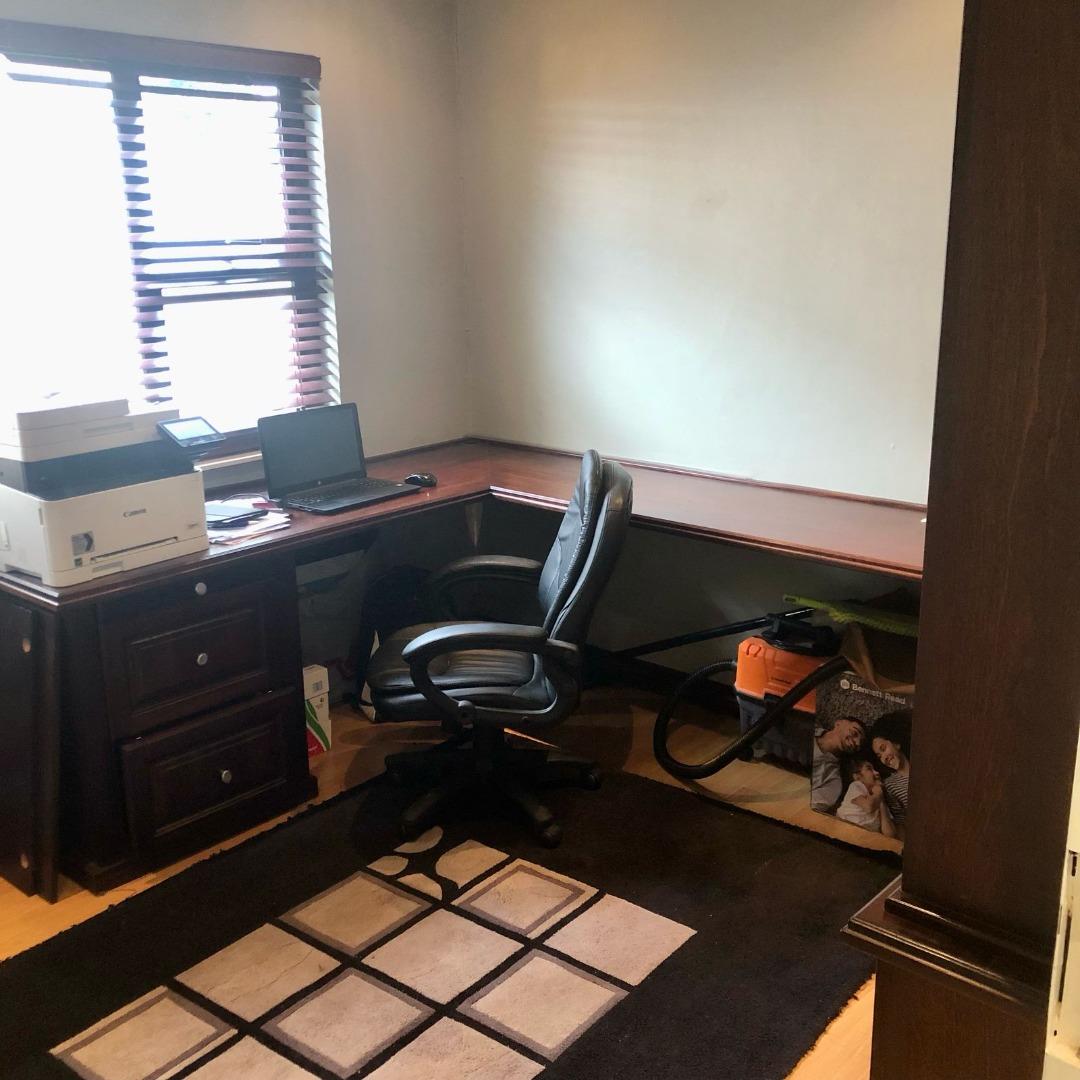 739922_office.jpg