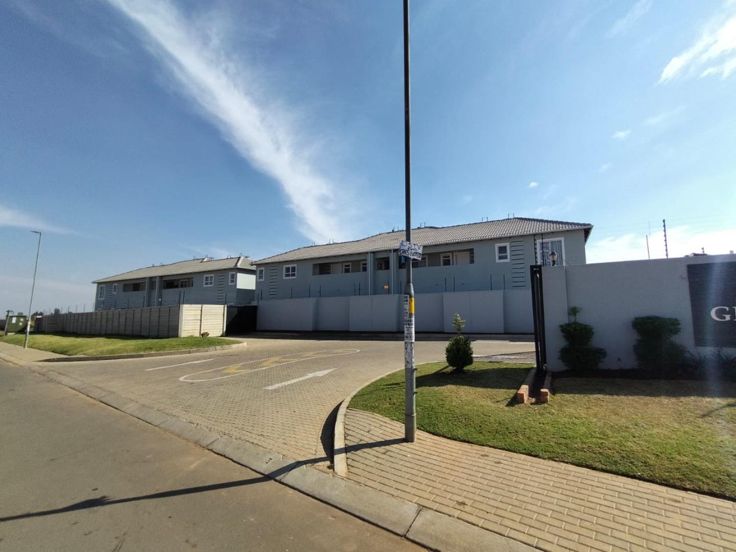 2 Bedroom Apartment for Sale - Gauteng