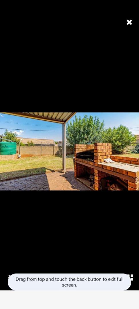 757444_Nomcebo_House_4_Sale_Spruitview_-8.jpg