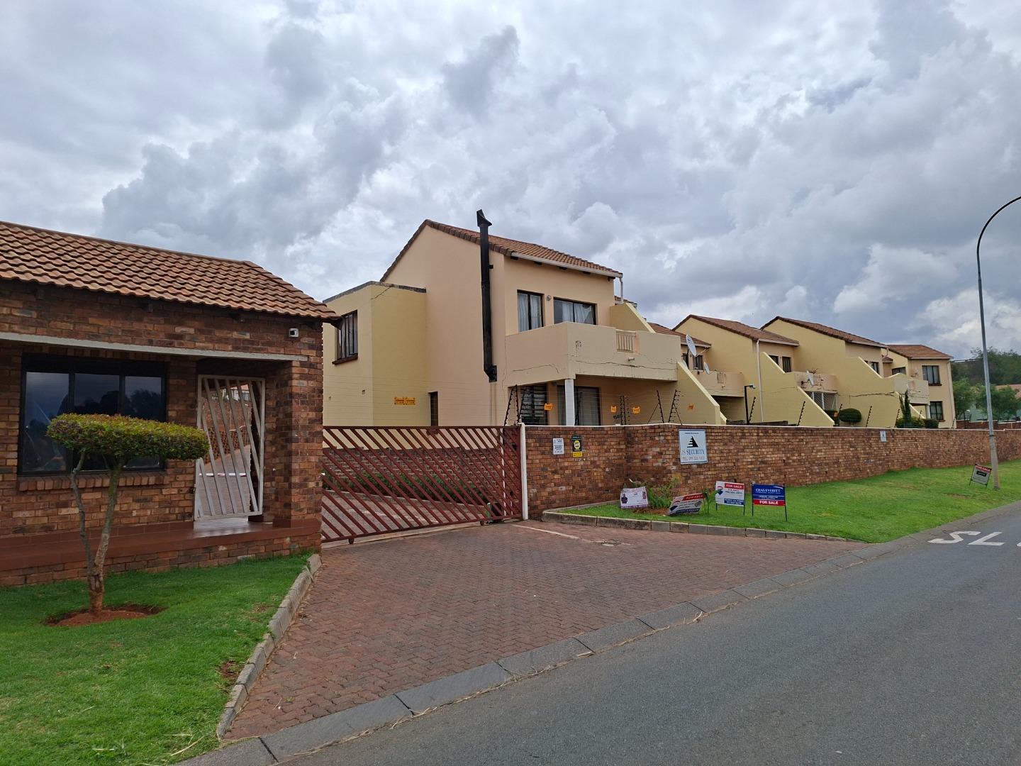 2 Bedroom Townhouse for Sale - Gauteng