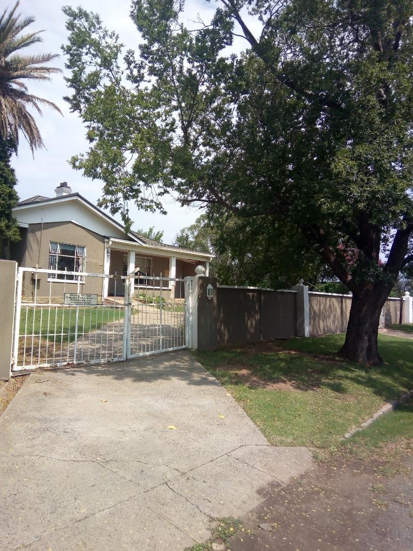 6 Bedroom House for Sale - Free State