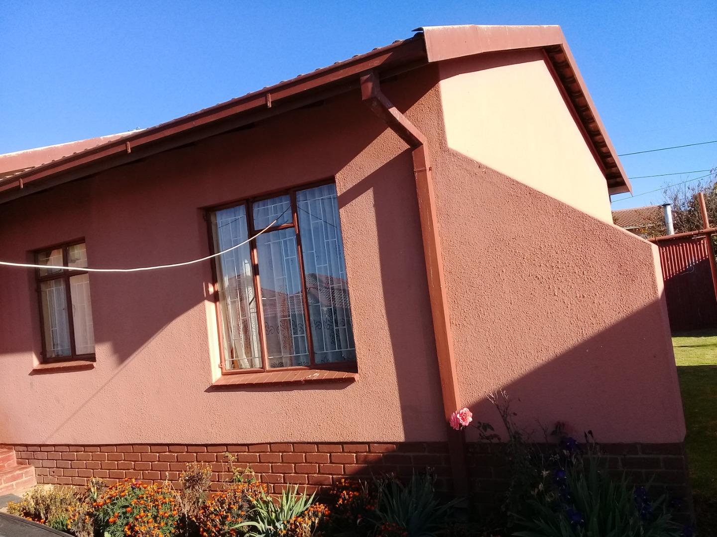 House For Sale In Tshiame Harrismith 88060
